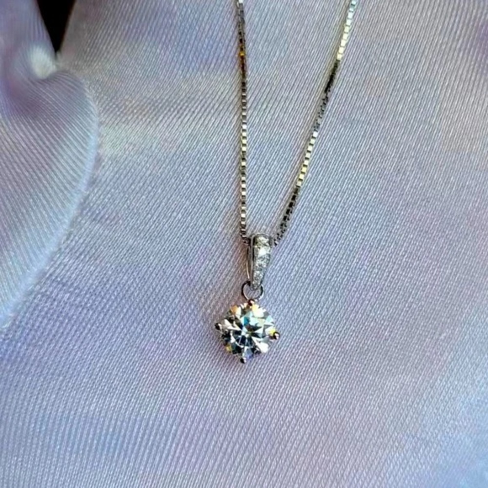 Solid 14k gold 1ct moissanite pendant